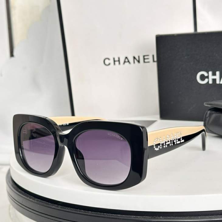 Picture of Chanel Sunglasses _SKUfw77818016fw